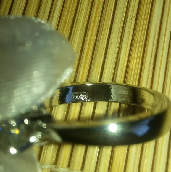 Solitaire Sterling Silver 925 Cubic Zirconia - Picture 6 of 6